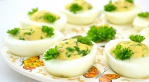 Яйца фаршированные печенью трески