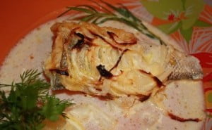 запеченная с морковкой в сметане
