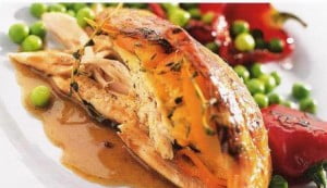 Запеченная румяная курочка с апельсинами