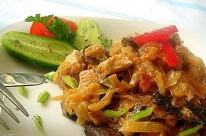 кролик с тушеной капустой