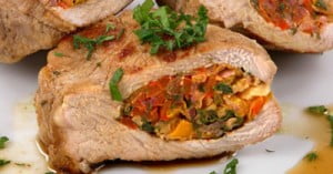 Запеченная лопатка с овощами