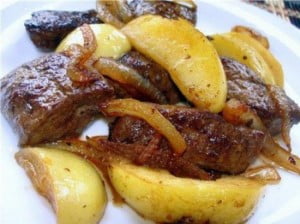 Обжариваем с яблоками