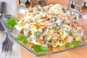 Салат с кукурузой