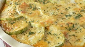 Запеканка из красной капусты и кабачков