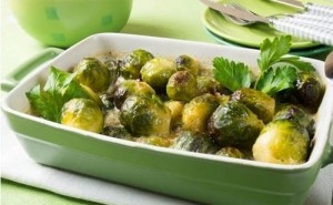 Брюссельская капуста, запеченная с брокколи