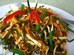 Салат с китайской капустой и болгарским перцем