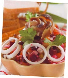 Винегрет с маринованным луком