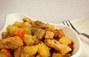 Жаркое из курицы с чесноком