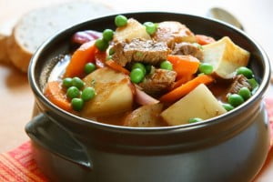 картошка с мясом в горшочках